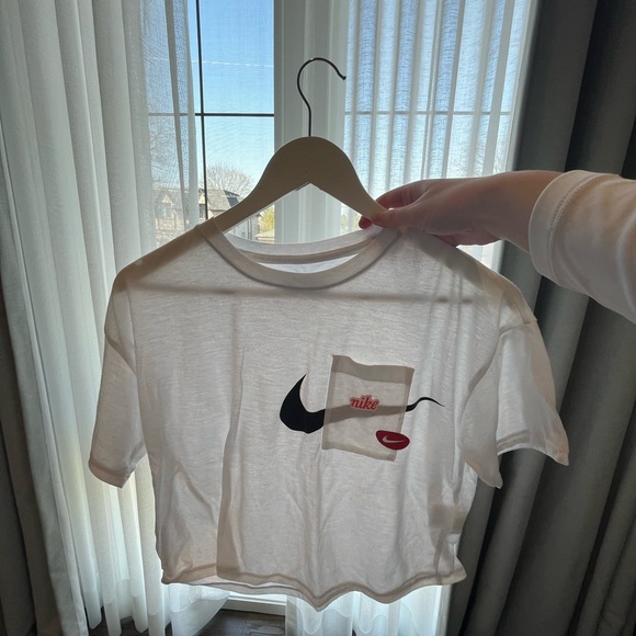 Nike Crop Top - Picture 2 of 2
